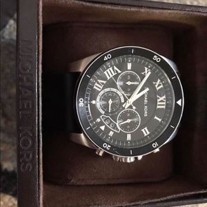 Mk watch